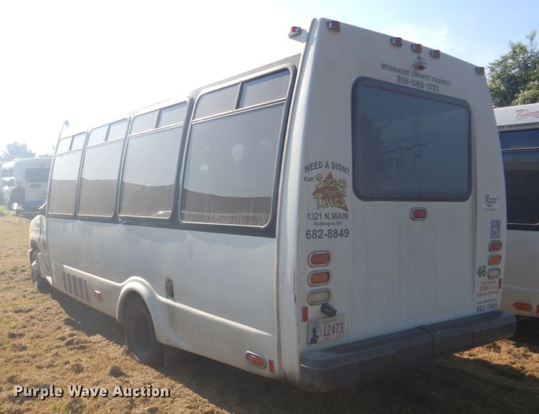 image for item FT9391 2009 Ford E450 shuttle bus
