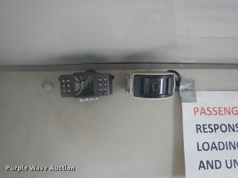 image for item FT9391 2009 Ford E450 shuttle bus