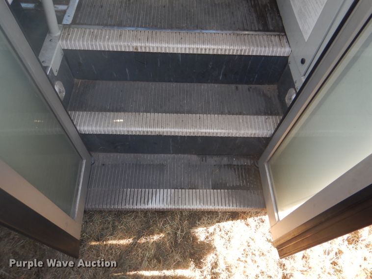 image for item FT9391 2009 Ford E450 shuttle bus