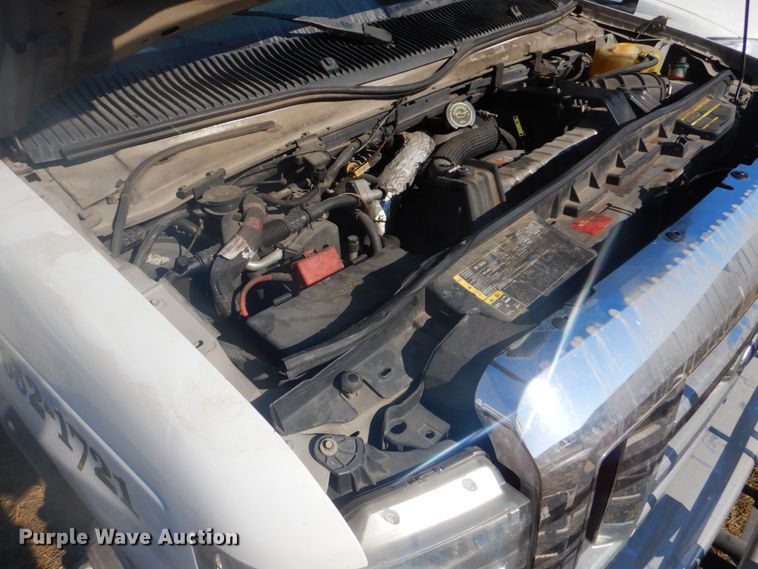 image for item FT9391 2009 Ford E450 shuttle bus