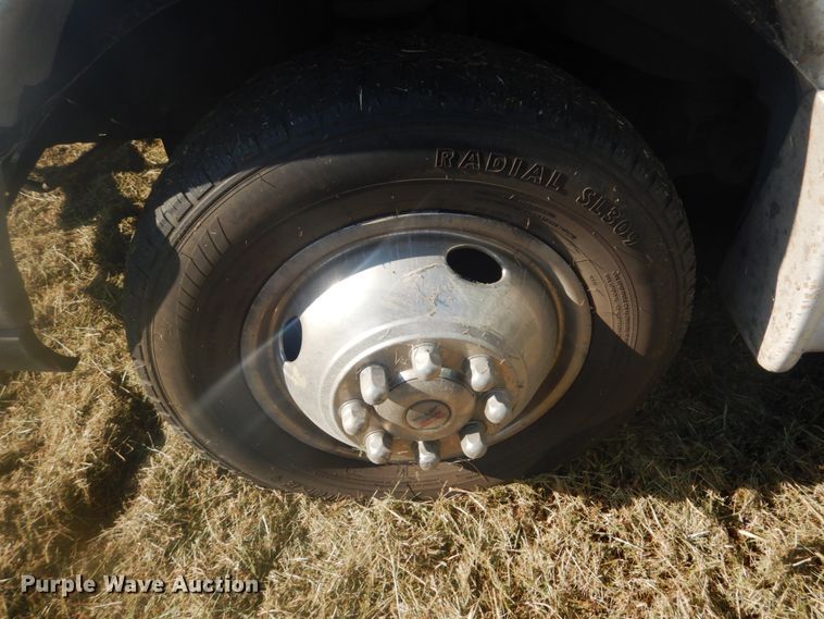 image for item FT9391 2009 Ford E450 shuttle bus