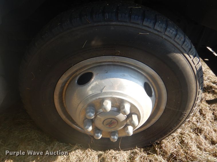 image for item FT9391 2009 Ford E450 shuttle bus