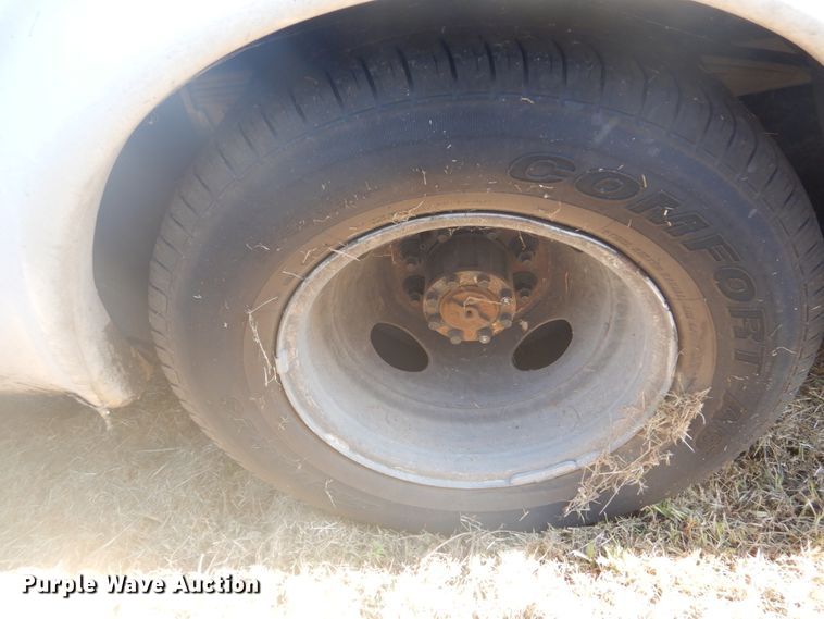 image for item FT9391 2009 Ford E450 shuttle bus