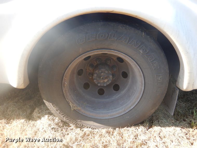 image for item FT9391 2009 Ford E450 shuttle bus