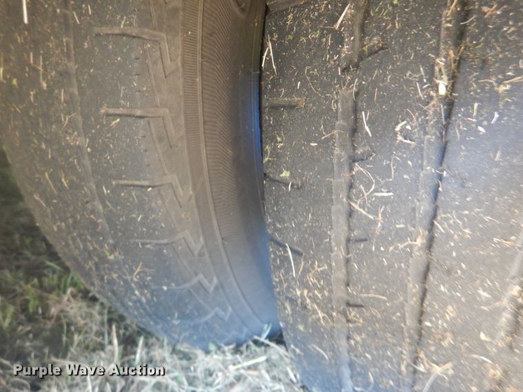 image for item FT9391 2009 Ford E450 shuttle bus