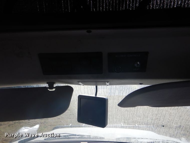 image for item FT9392 2009 Ford E450 shuttle bus