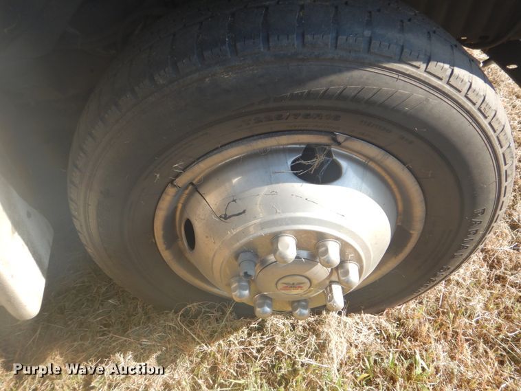 image for item FT9392 2009 Ford E450 shuttle bus