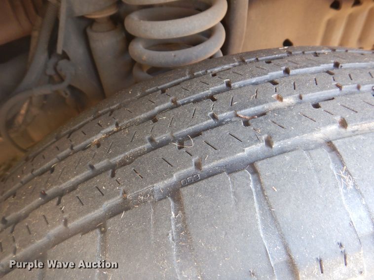 image for item FT9392 2009 Ford E450 shuttle bus