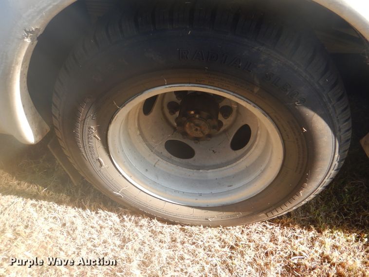 image for item FT9392 2009 Ford E450 shuttle bus