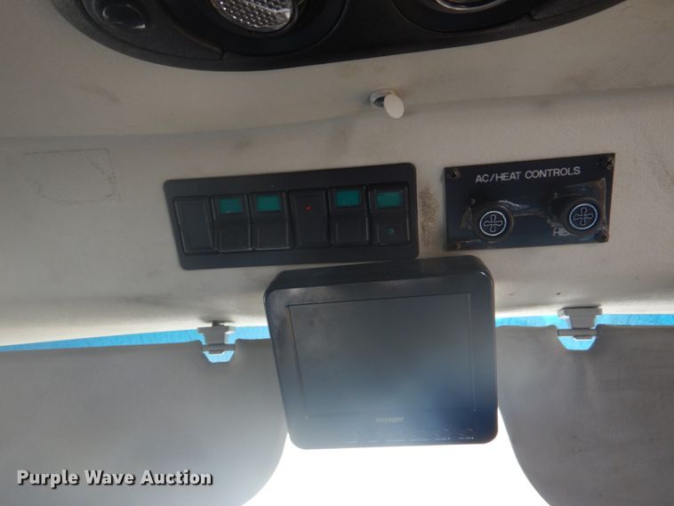 image for item FT9393 2009 Ford E450 shuttle bus