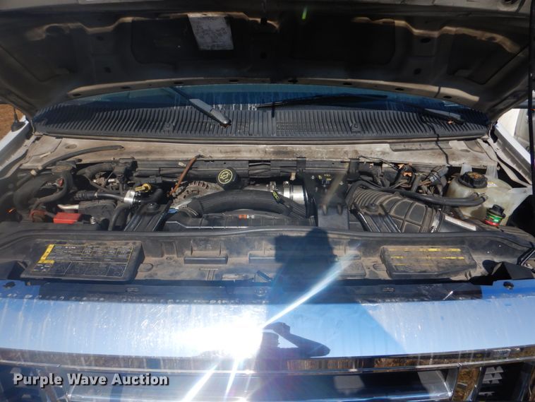 image for item FT9393 2009 Ford E450 shuttle bus