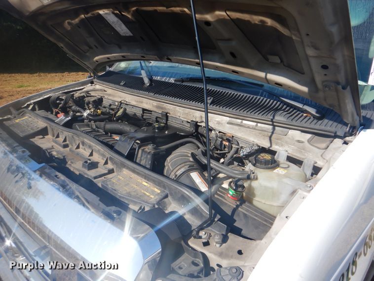 image for item FT9393 2009 Ford E450 shuttle bus