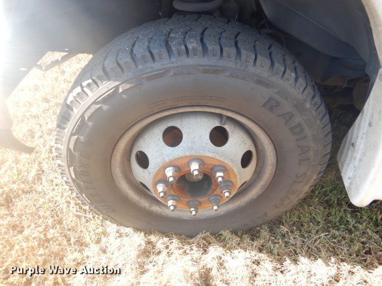 image for item FT9393 2009 Ford E450 shuttle bus