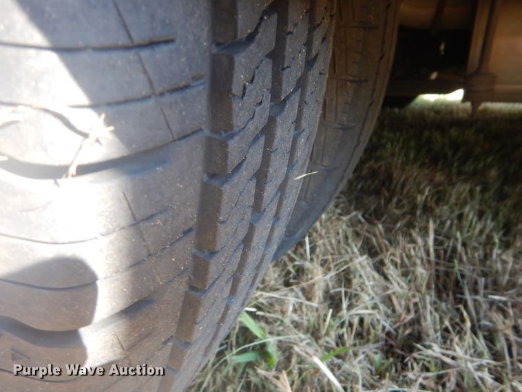 image for item FT9393 2009 Ford E450 shuttle bus