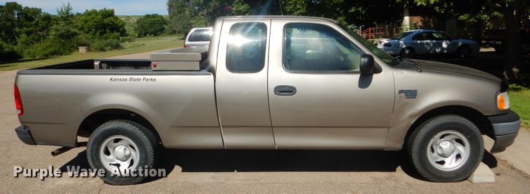 image for item FY9572 2003 Ford F150 XL SuperCab pickup truck