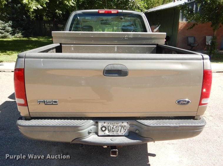 image for item FY9572 2003 Ford F150 XL SuperCab pickup truck