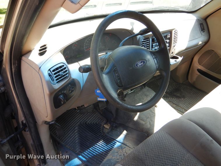 image for item FY9572 2003 Ford F150 XL SuperCab pickup truck