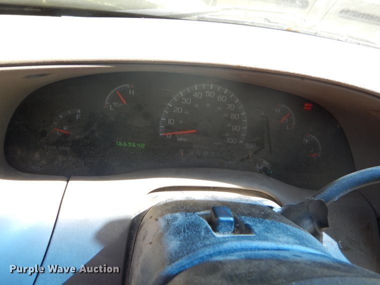 image for item FY9572 2003 Ford F150 XL SuperCab pickup truck