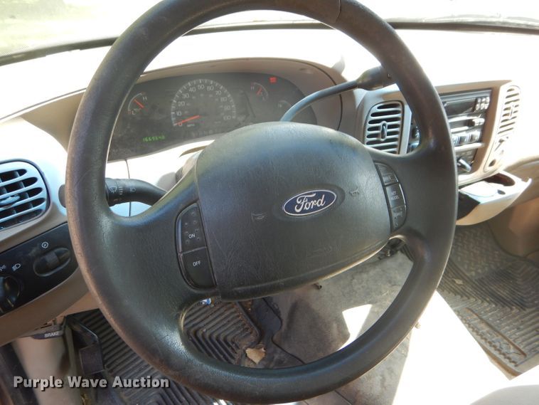 image for item FY9572 2003 Ford F150 XL SuperCab pickup truck