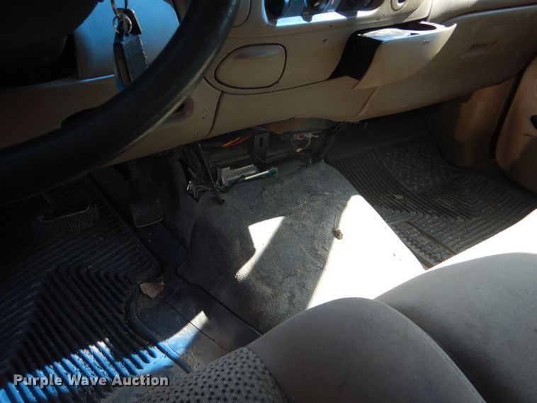 image for item FY9572 2003 Ford F150 XL SuperCab pickup truck