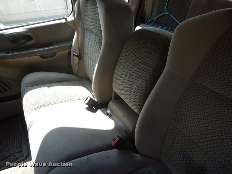 image for item FY9572 2003 Ford F150 XL SuperCab pickup truck