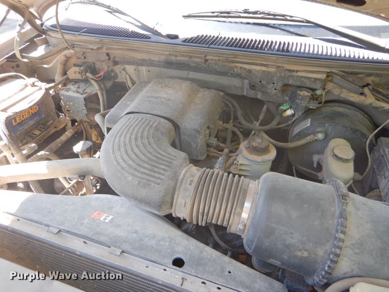 image for item FY9572 2003 Ford F150 XL SuperCab pickup truck