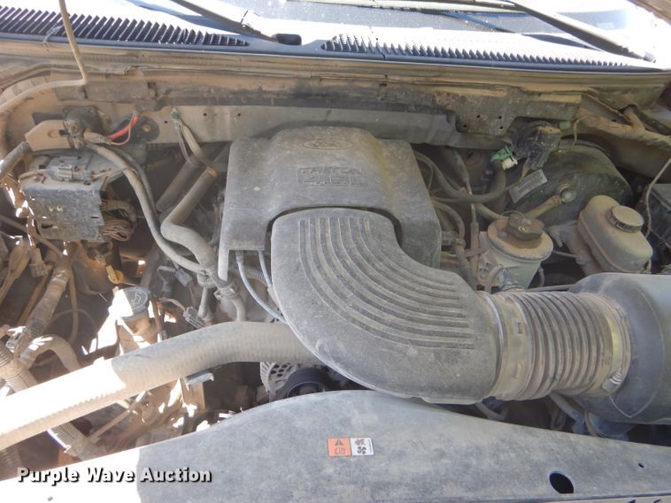 image for item FY9572 2003 Ford F150 XL SuperCab pickup truck