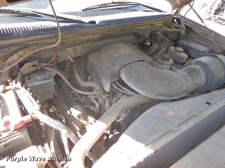 image for item FY9572 2003 Ford F150 XL SuperCab pickup truck