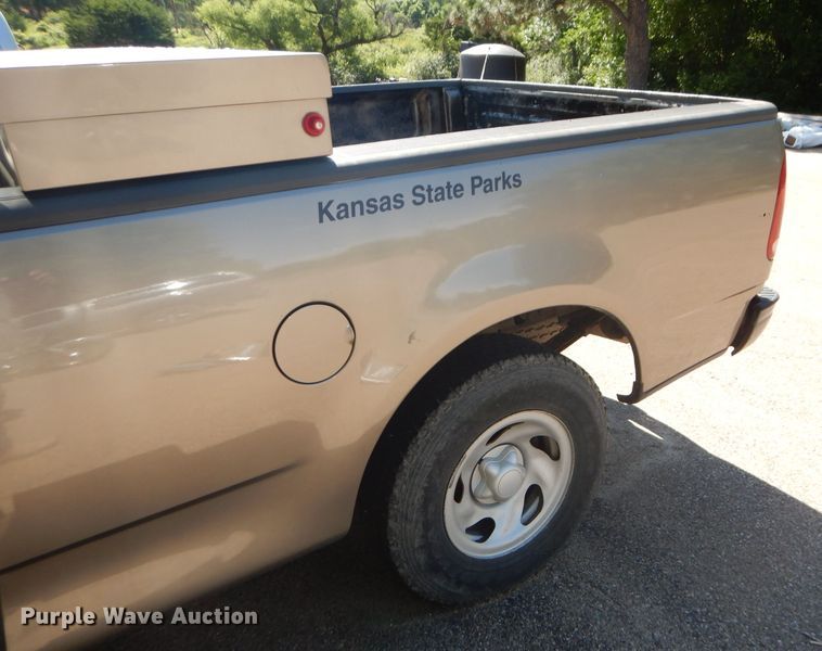 image for item FY9572 2003 Ford F150 XL SuperCab pickup truck