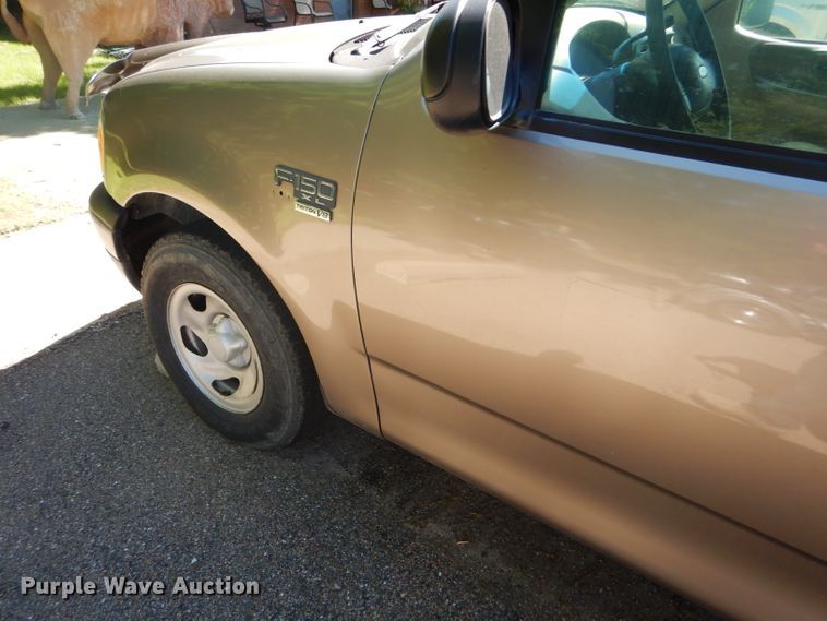 image for item FY9572 2003 Ford F150 XL SuperCab pickup truck