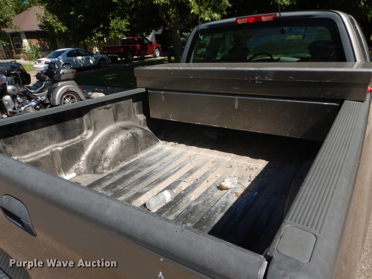 image for item FY9572 2003 Ford F150 XL SuperCab pickup truck