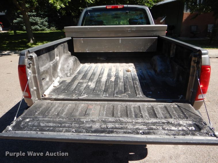 image for item FY9572 2003 Ford F150 XL SuperCab pickup truck