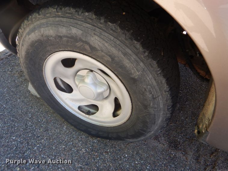 image for item FY9572 2003 Ford F150 XL SuperCab pickup truck