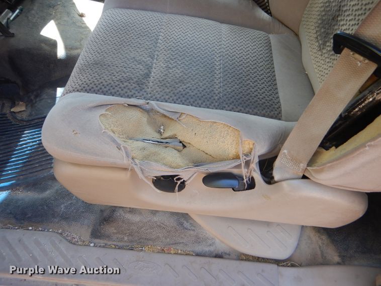 image for item FY9572 2003 Ford F150 XL SuperCab pickup truck