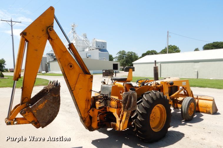 image for item FY9633 John Deere 300 backhoe