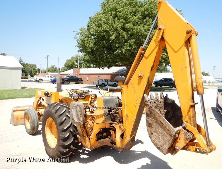 image for item FY9633 John Deere 300 backhoe