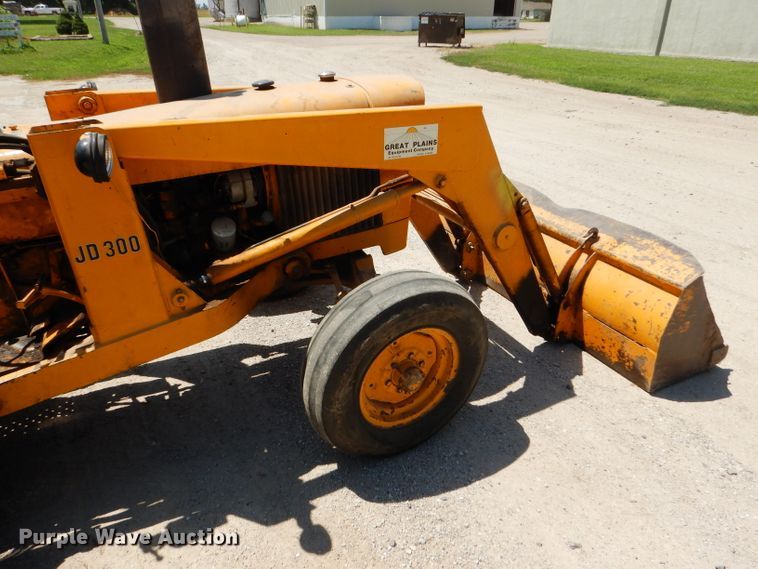 image for item FY9633 John Deere 300 backhoe