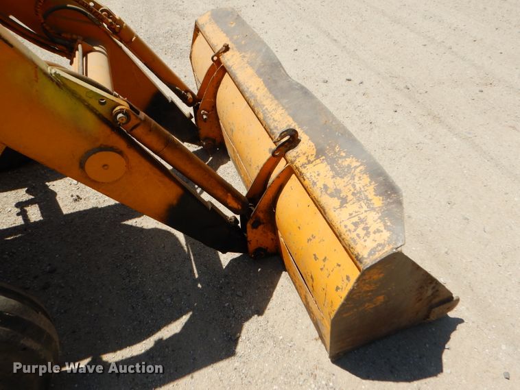 image for item FY9633 John Deere 300 backhoe