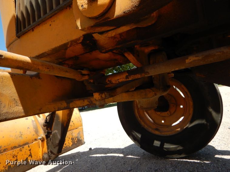 image for item FY9633 John Deere 300 backhoe