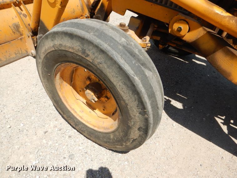 image for item FY9633 John Deere 300 backhoe