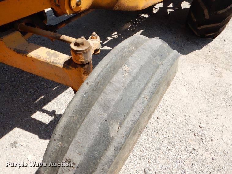 image for item FY9633 John Deere 300 backhoe