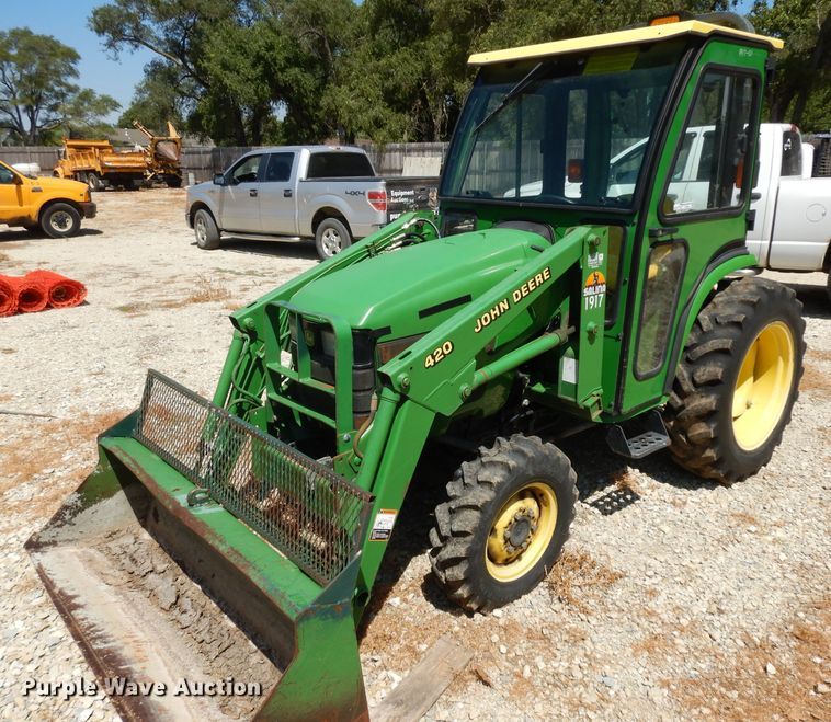 image for item FY9641 John Deere 4200 HFWD tractor