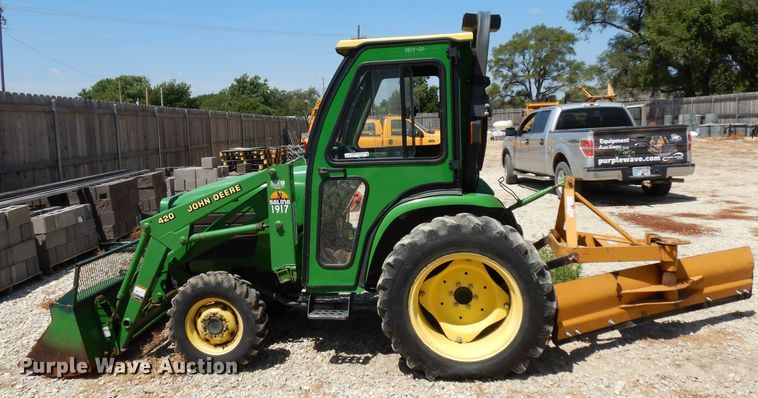 image for item FY9641 John Deere 4200 HFWD tractor