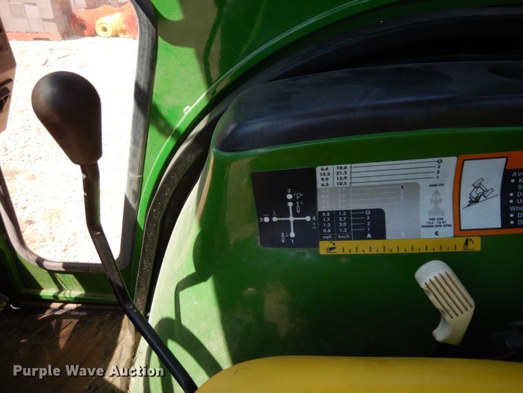 image for item FY9641 John Deere 4200 HFWD tractor