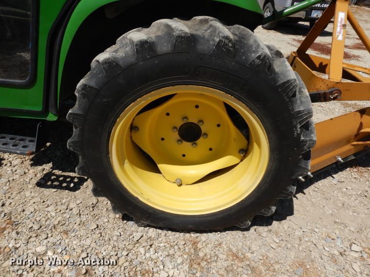 image for item FY9641 John Deere 4200 HFWD tractor