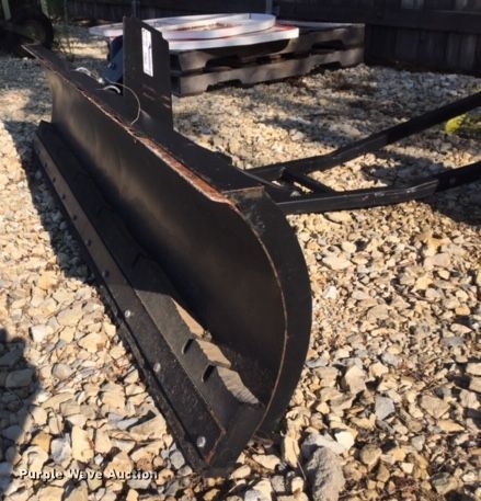 image for item FY9643 John Deere snow plow