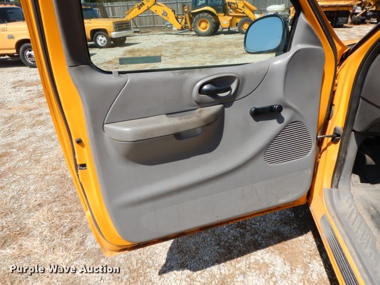 image for item FY9644 2000 Ford F150 pickup truck