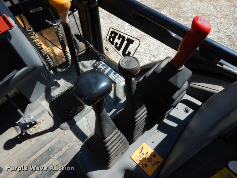 image for item FY9645 2001 JCB 214 Series III backhoe