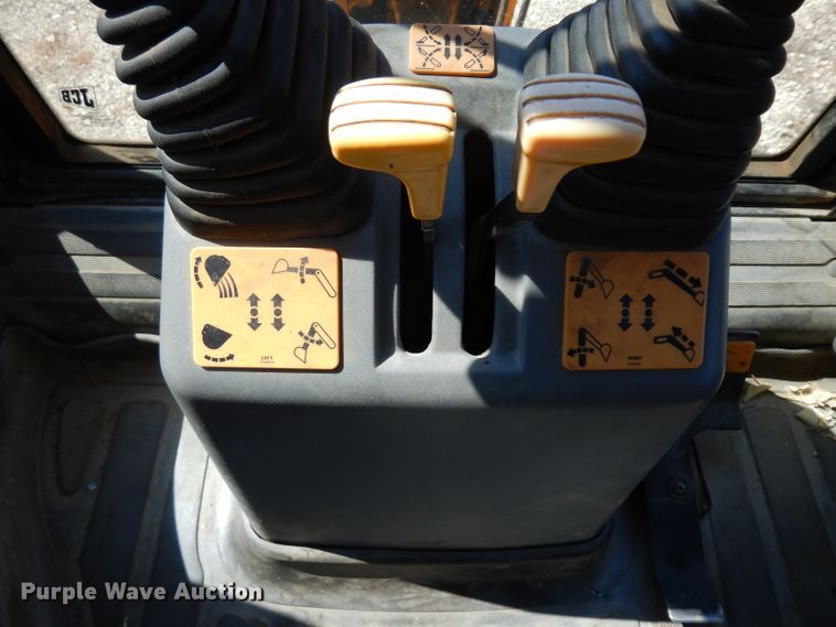 image for item FY9645 2001 JCB 214 Series III backhoe