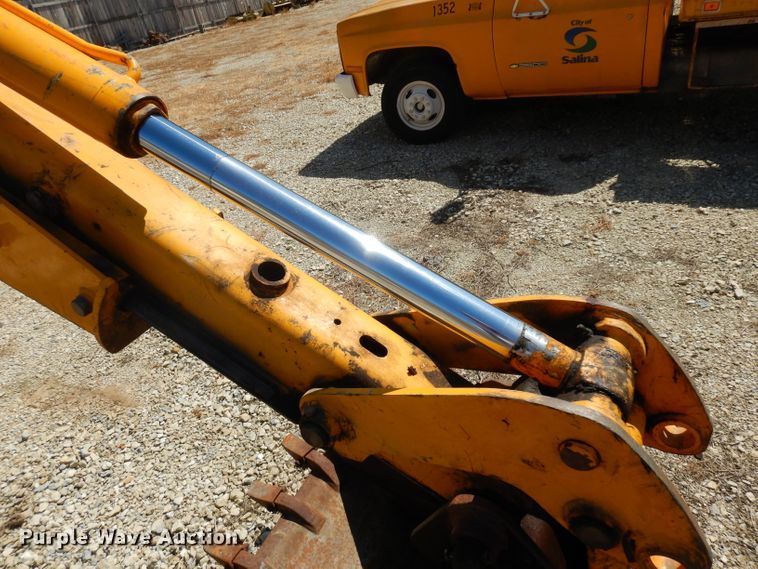 image for item FY9645 2001 JCB 214 Series III backhoe